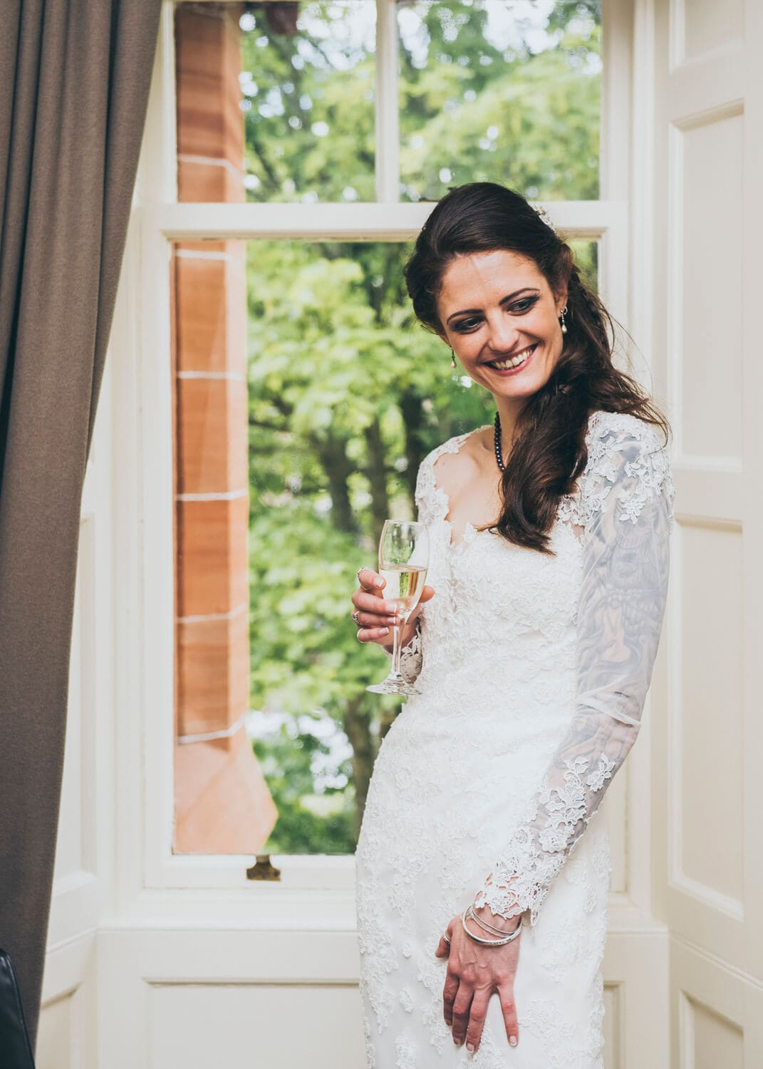 Natural wedding photo of bride before wedding