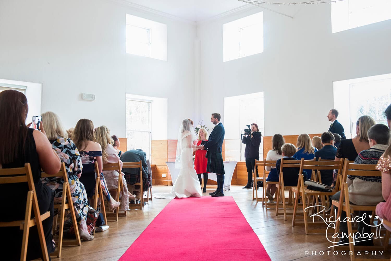 Wedding ceremony by Glasgow wedding photographer Richard Campbell